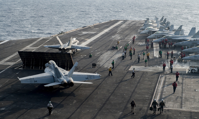 Hoạt động của tàu sân bay Mỹ trên đường tới thăm Việt Nam